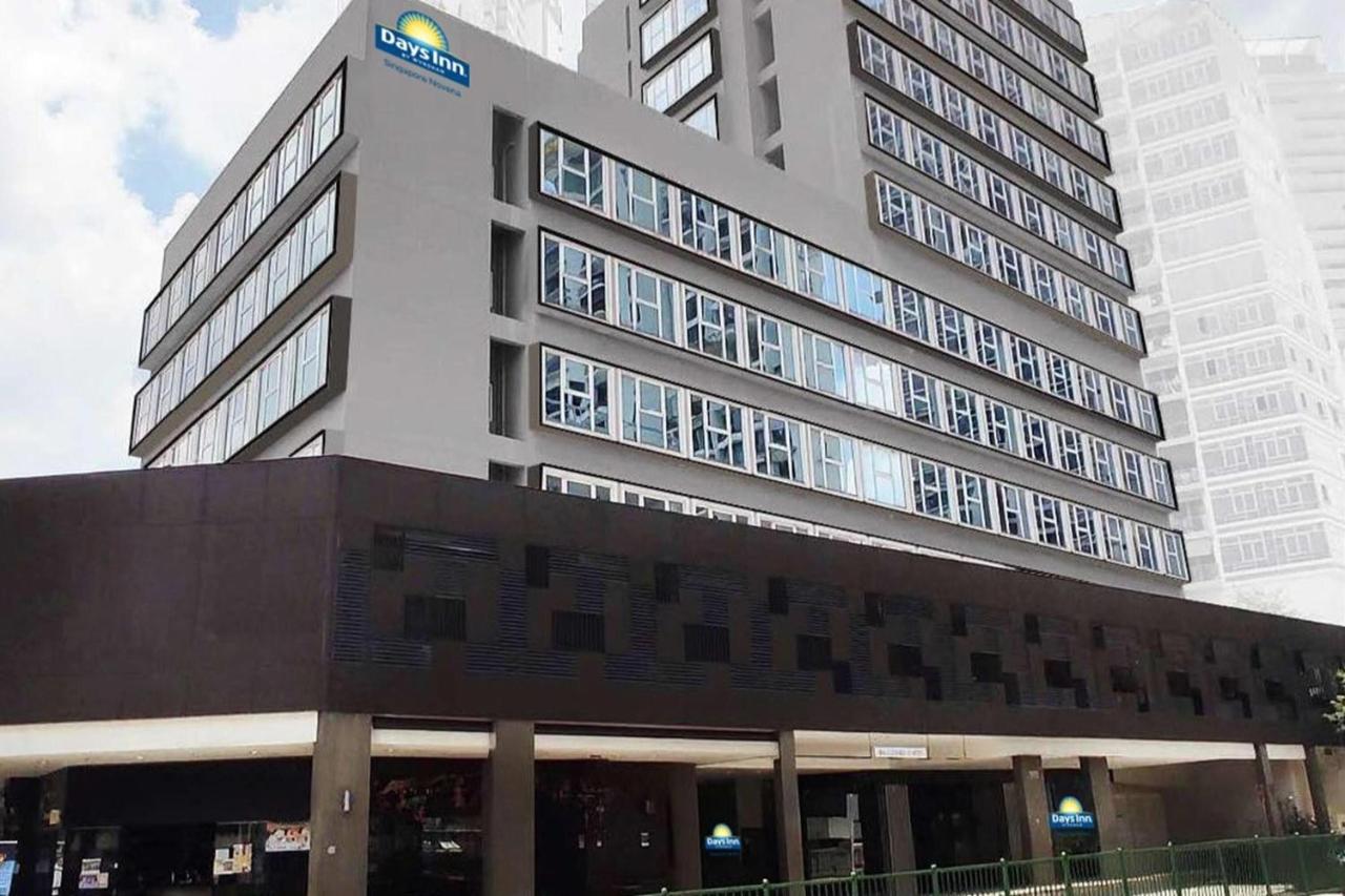 Newly Renovated - Days Inn by Wyndham Singapore Novena + CX715 HKG → SIN