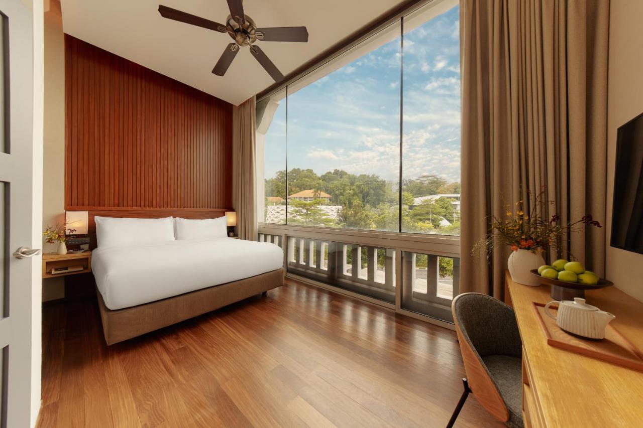 Oasia Resort Sentosa by Far East Hospitality + AI503 BOM → SIN