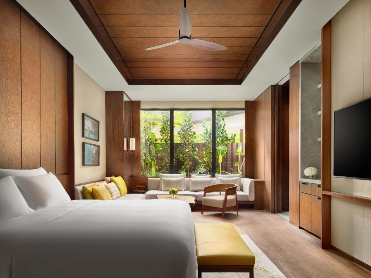 Grand Hyatt Singapore + AI503 BOM → SIN