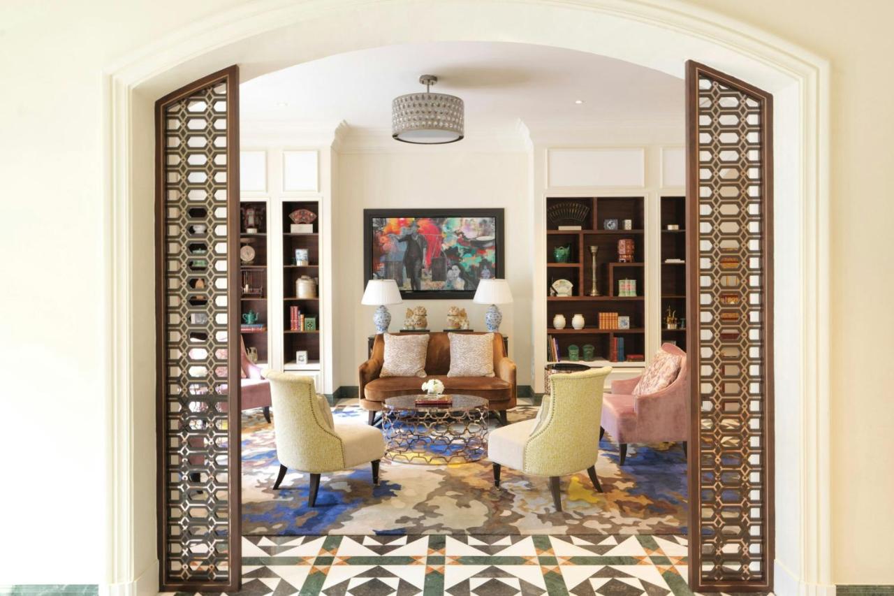Frasers House, a Luxury Collection Hotel, Singapore + CX715 HKG → SIN