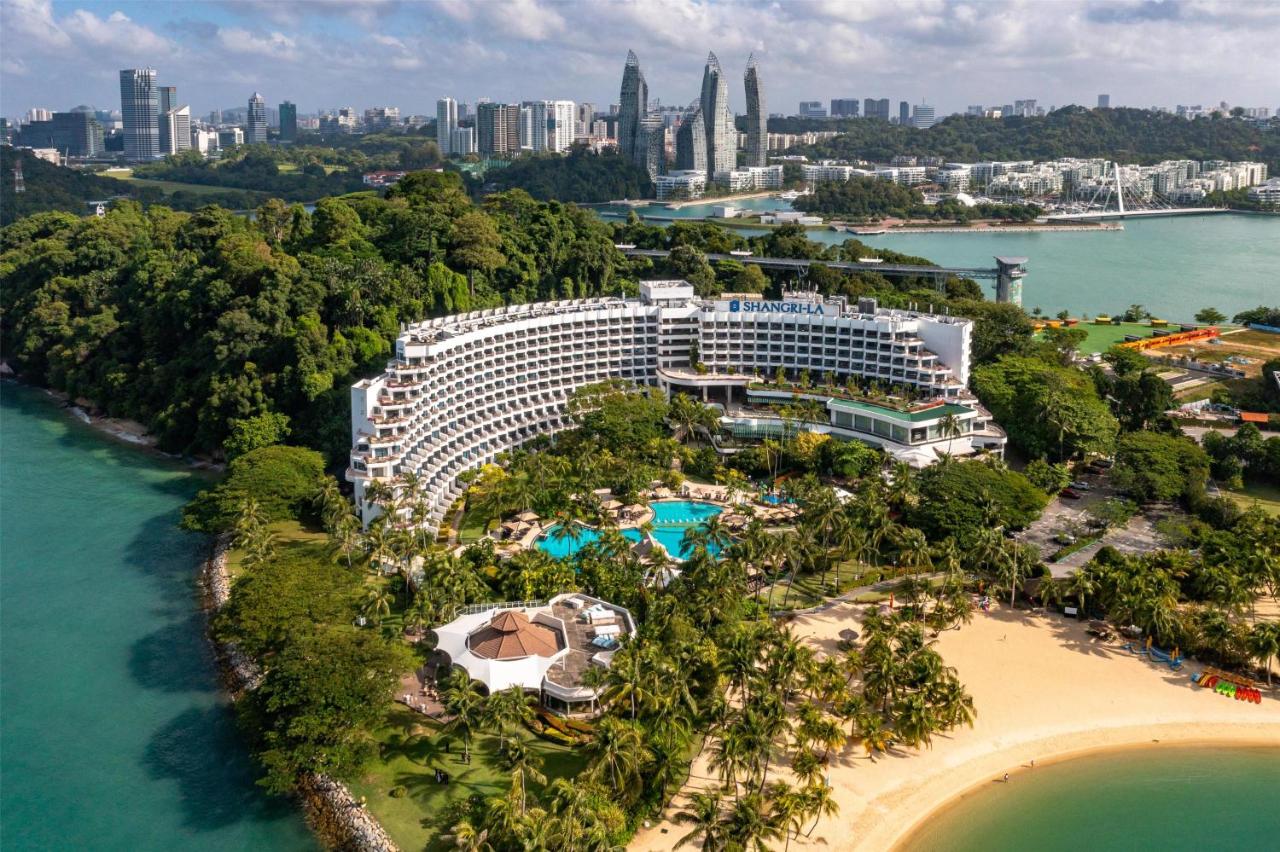 Shangri-La Rasa Sentosa, Singapore + CX715 HKG → SIN