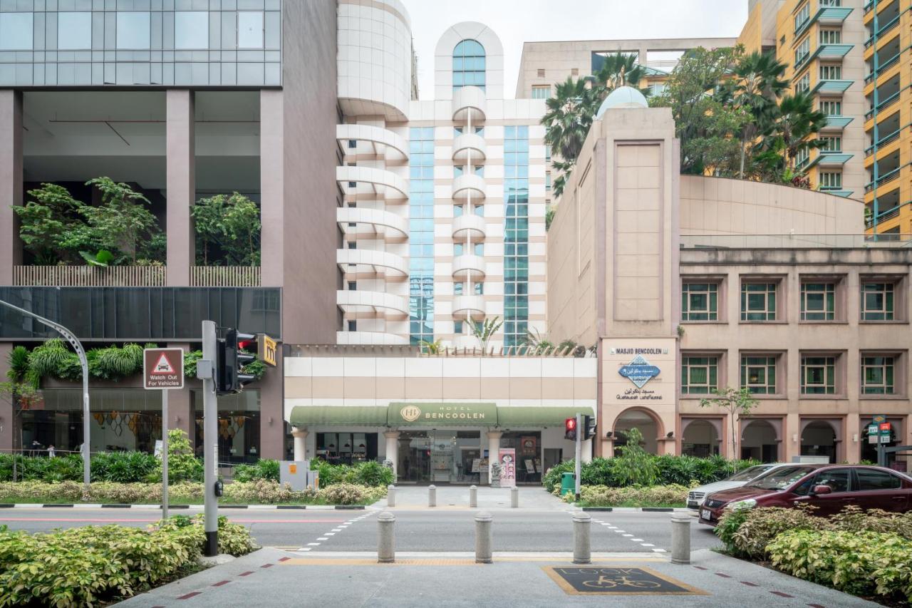Hotel Bencoolen Singapore + CX715 HKG → SIN