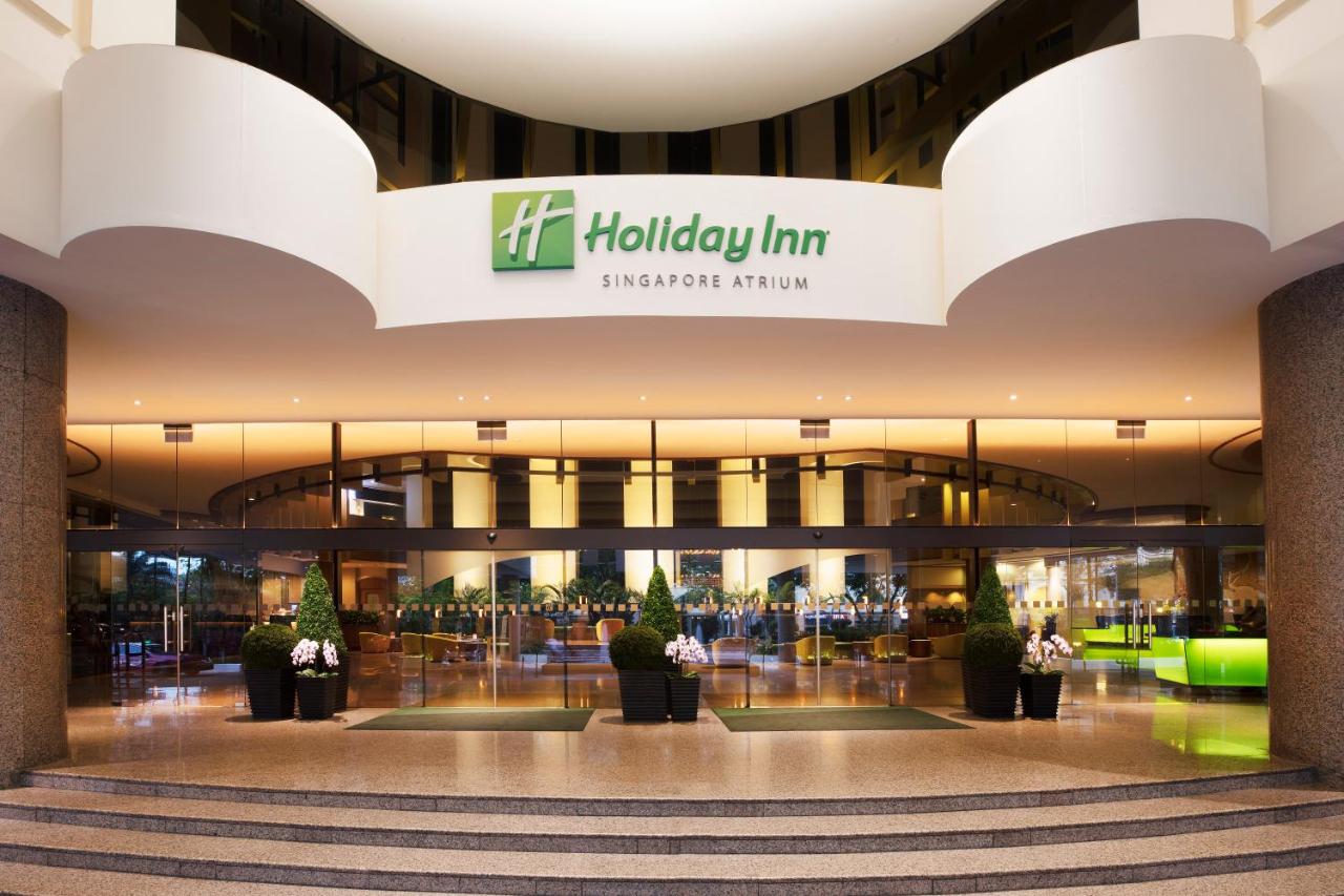 Holiday Inn Singapore Atrium by IHG + CX715 HKG → SIN