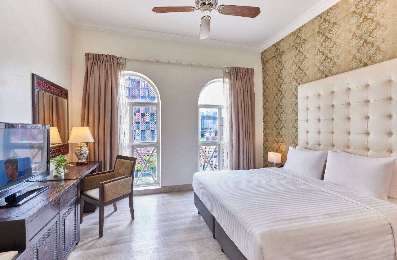 Village Hotel Albert Court by Far East Hospitality + CX715 HKG → SIN