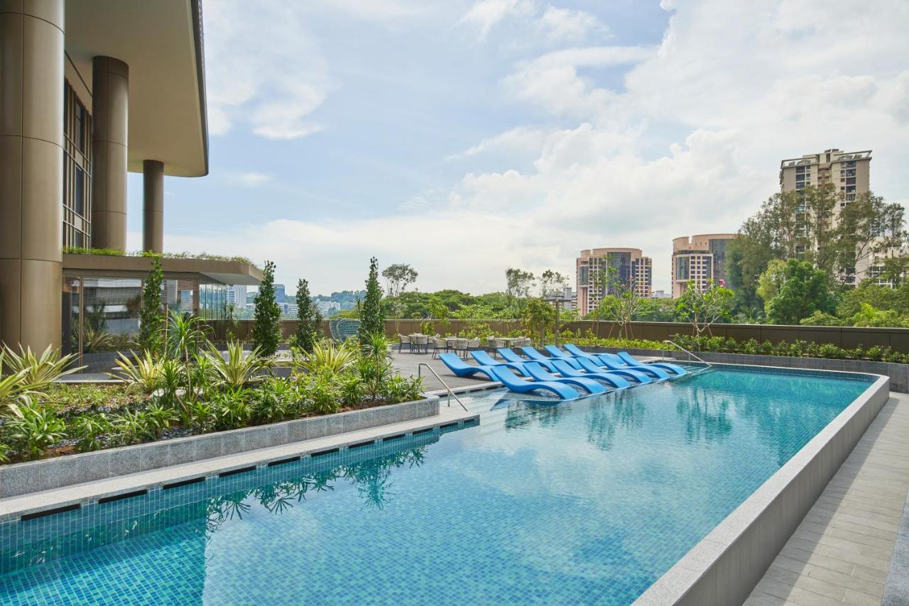 Citadines Connect Rochester Singapore + CX715 HKG → SIN