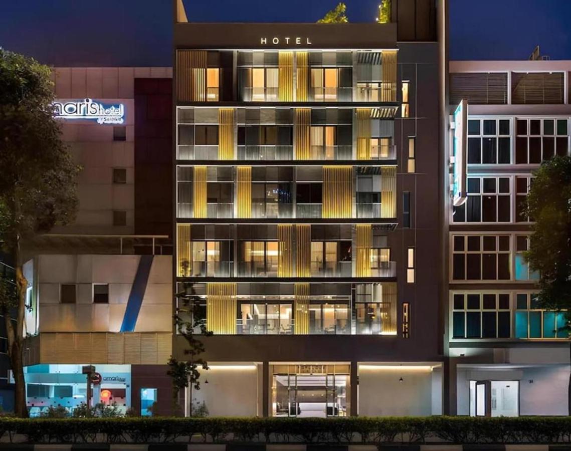 A Hotel Bugis, 11Hrs, Stay From 8PM To 9AM + CX715 HKG → SIN