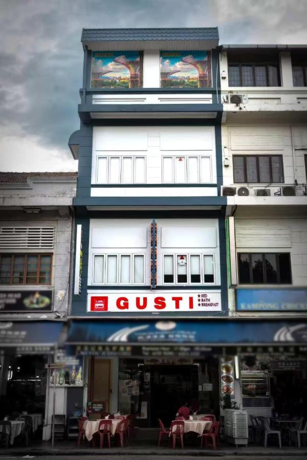 GUSTI Backpackers Capsule Hostel Singapore + CX715 HKG → SIN