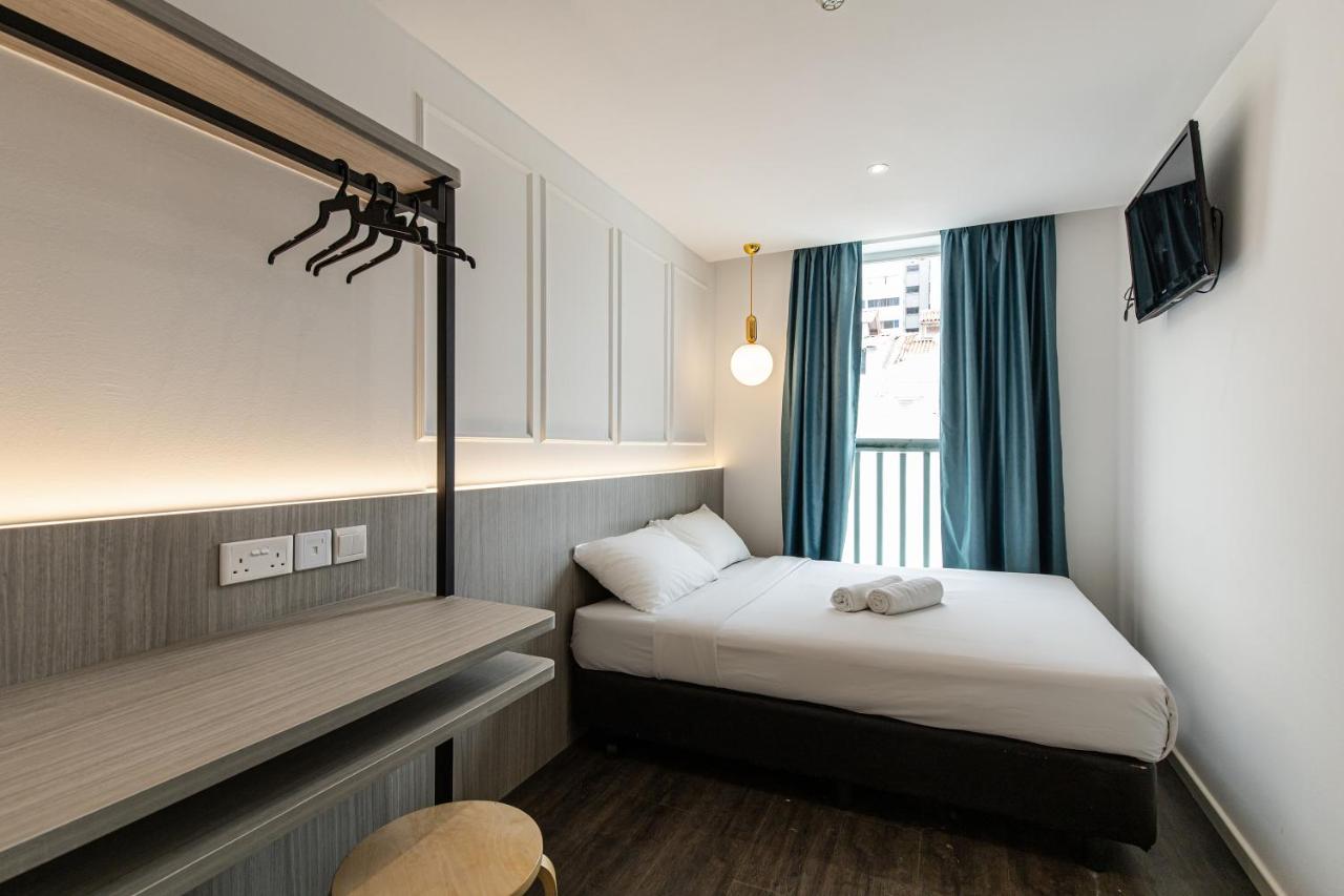 Philip Hotel at Little India + CX715 HKG → SIN