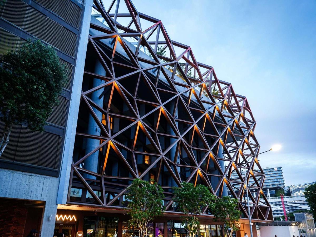 Mama Shelter Singapore Orchard - Newly Opened + CX715 HKG → SIN