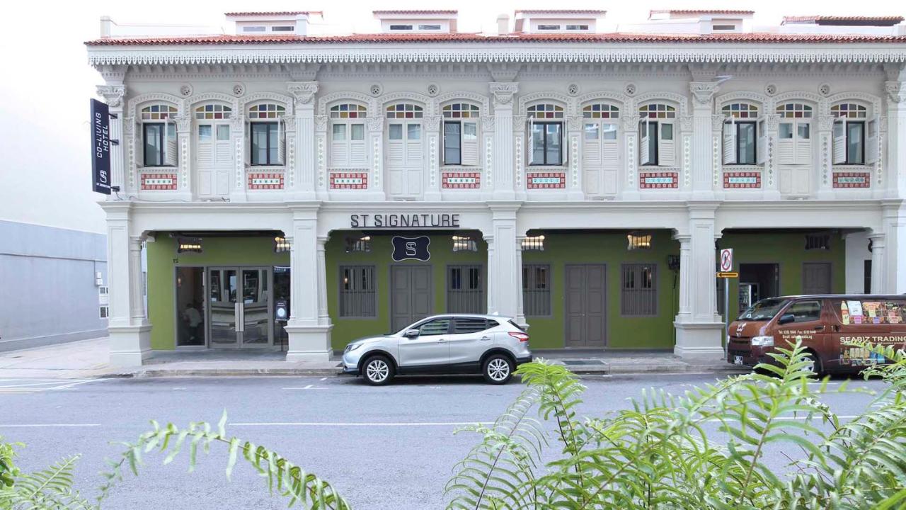 ST Signature Jalan Besar + CX715 HKG → SIN
