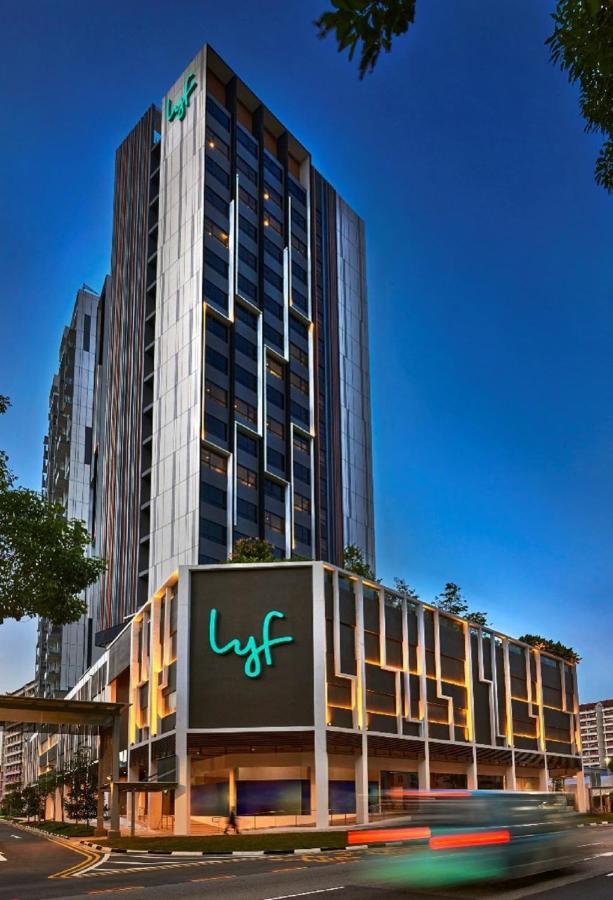 lyf Farrer Park Singapore + CX715 HKG → SIN
