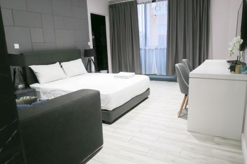 Comfy Studio 1 by Ong Realty